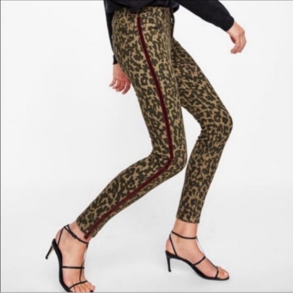 Zara Woman Leopard Print Skinny Jeans